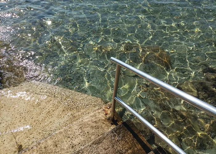 招待所 
